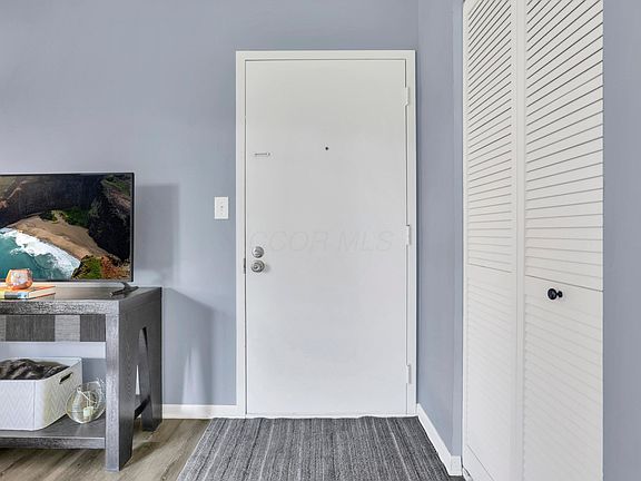 4th image of 2269 Hedgerow Rd #2269B