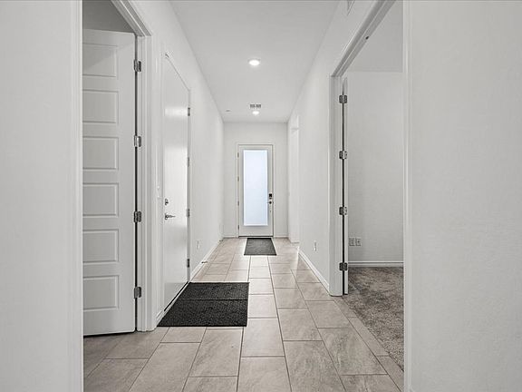 5th image of 12484 Heritage Bend Dr