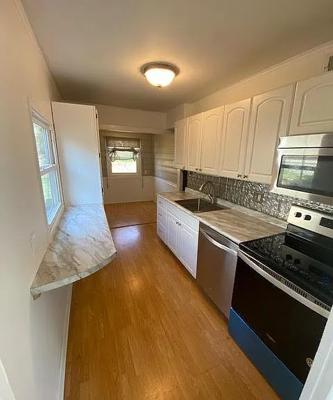 6916 Hamilton St — Photo 4