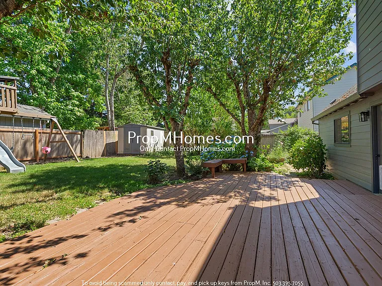 12200 SW 128th Ave — Photo 31