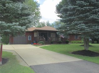 8649 Cole Rd, Boston, NY 14025