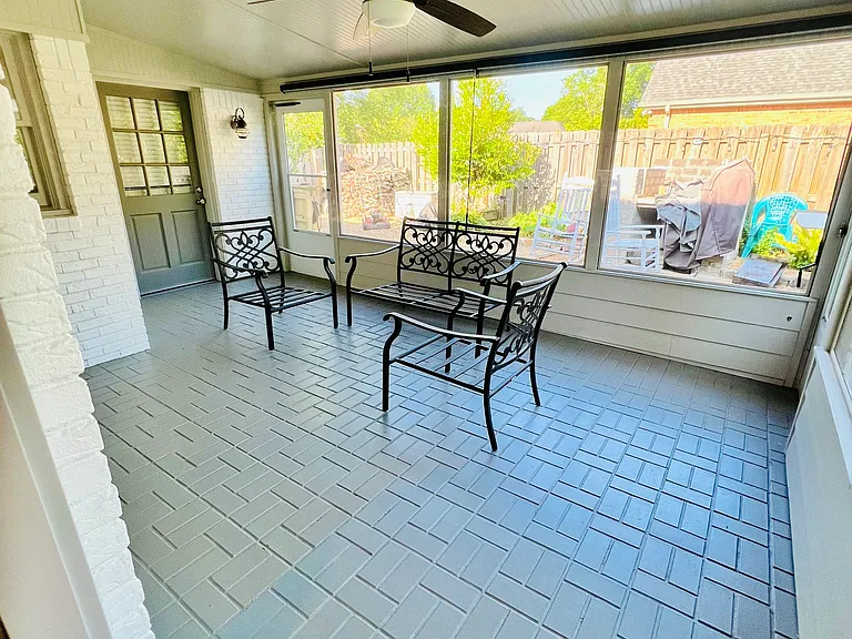 205 Kinderhill Ct — Photo 11