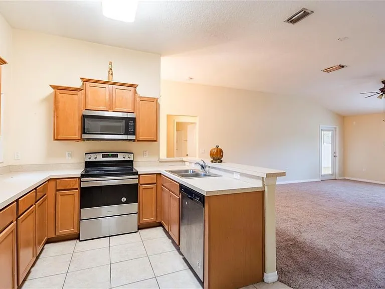 8117 Alamosa Wood Ave — Photo 5