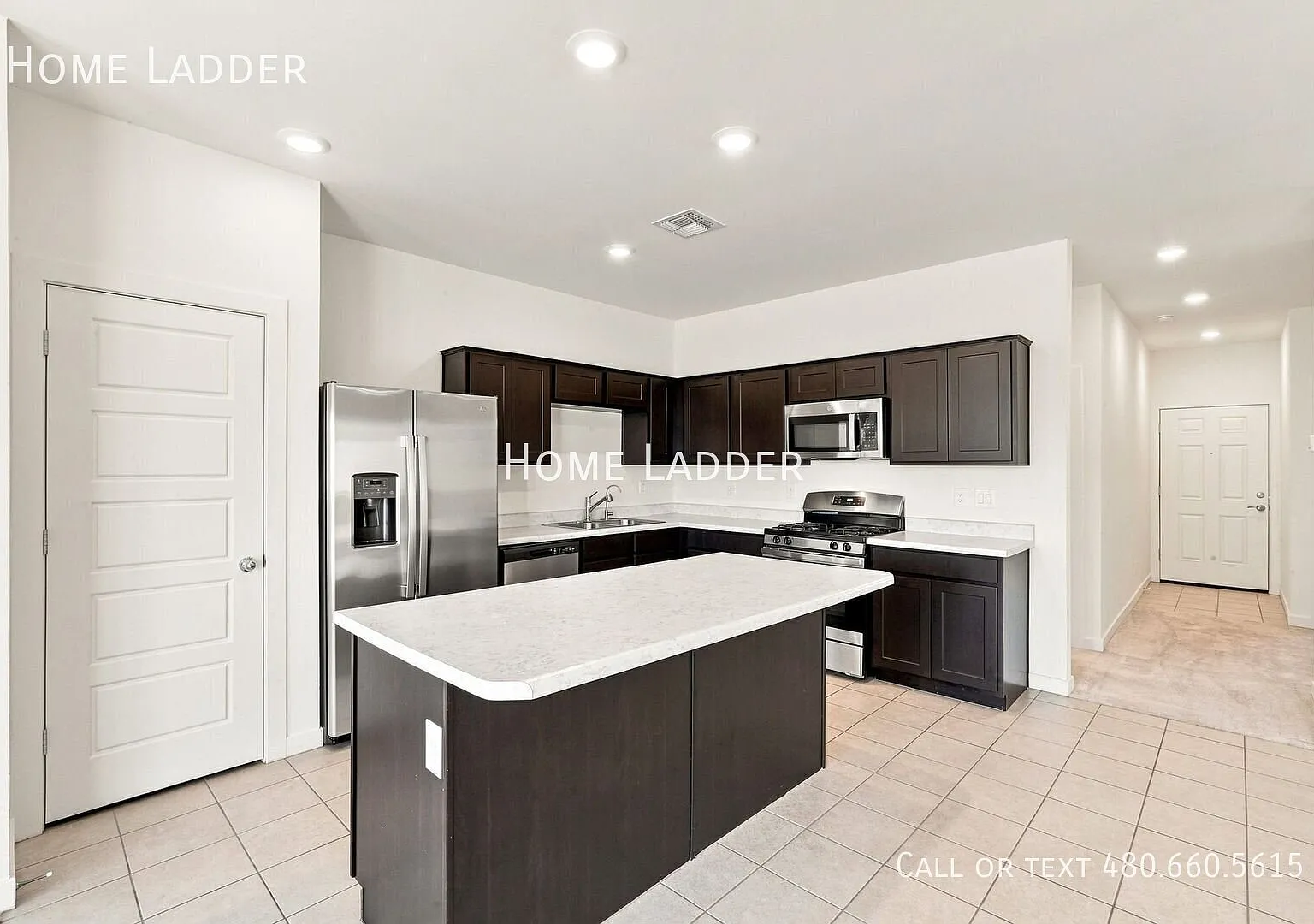 Modern 3-Bedroom Home in Desirable McCartney Ranch — Photo 2