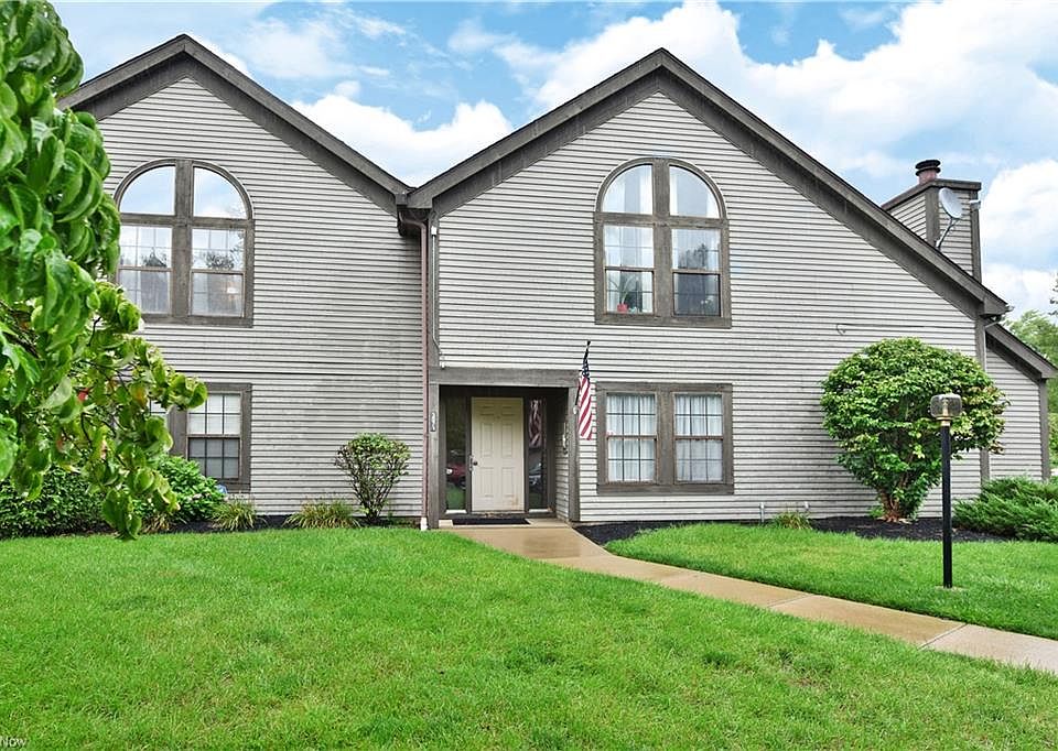 1st image of 3871 Northwoods Ct NE Unit 5
