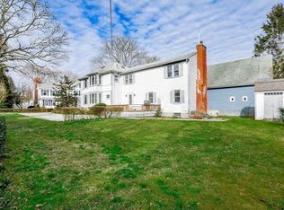 56 Main St, Marion, MA 02738