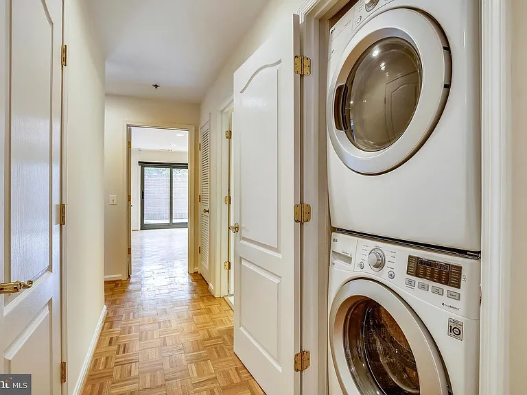 1401 N Oak St #G6 — Photo 23