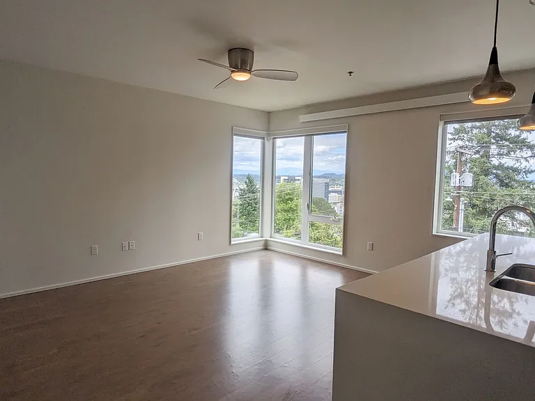 Viewpoint Terrace Apartments — Photo 19
