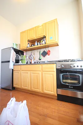 Rented by Nooklyn NYC LLC | media 45