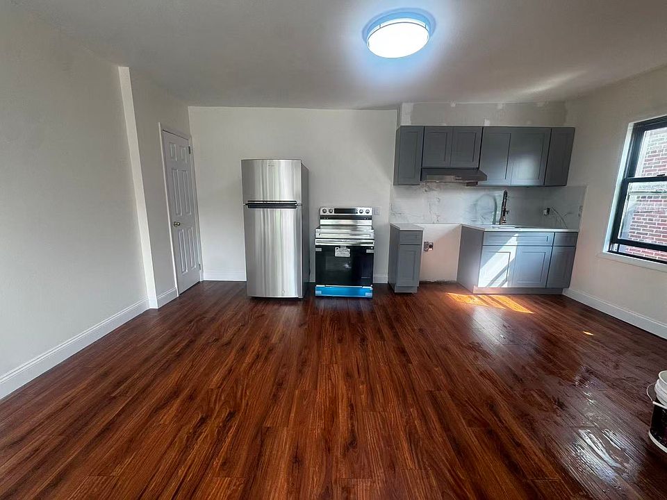 1st image of 2328 Esplanade #2