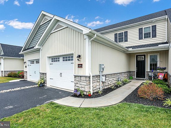 2nd image of 109 Copperstone Ct