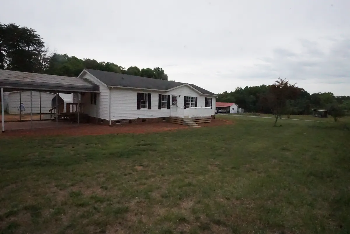 Building Photo - 4550 Lee Cline Rd