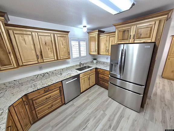 3rd image of 1828 Sioux Trail