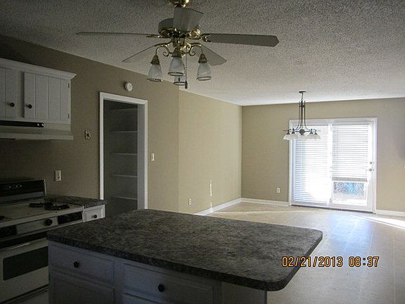 2nd image of 2728 Lookout Dr