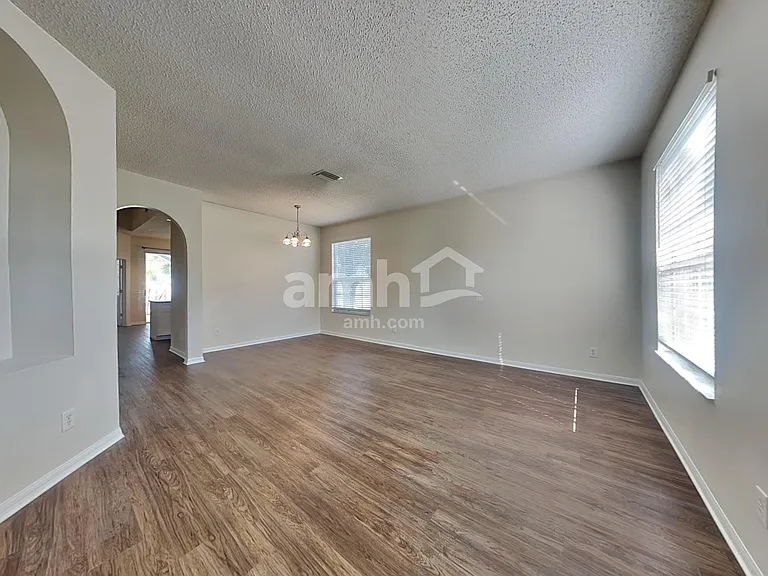 18212 Holly Hills Way — Photo 7