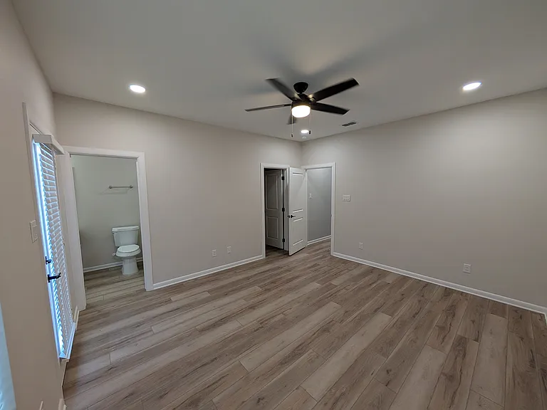 913 E Jefferson St #D — Photo 10