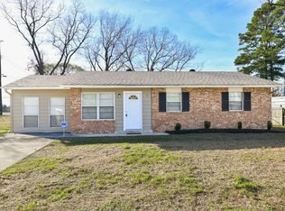1 Coral Ln, Jacksonville, AR 72076
