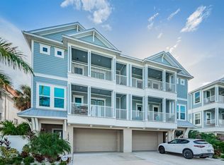 16304 1st St E, Redington Beach, FL 33708