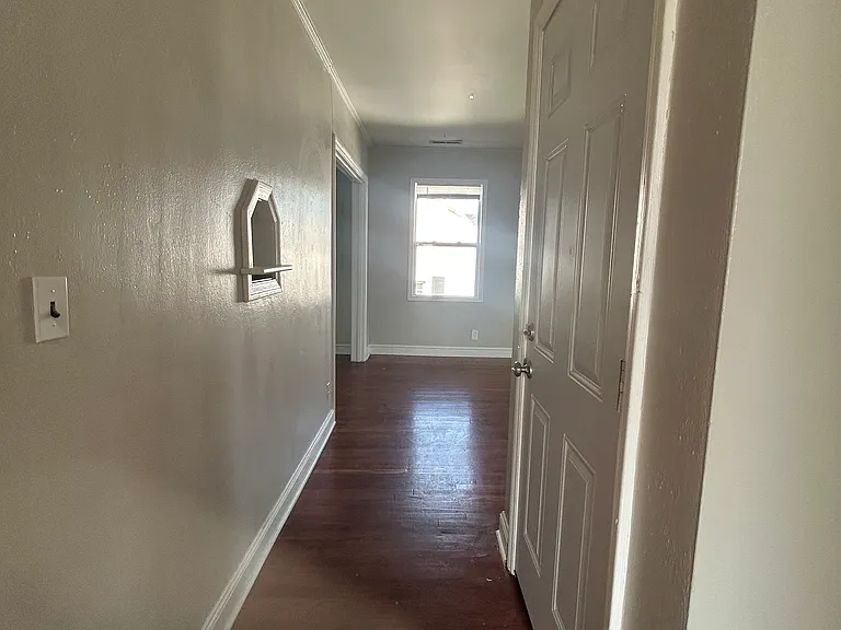 1734-1736 Wiltshire Blvd — Photo 7