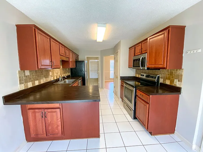 8294 Floral Springs Dr — Photo 10
