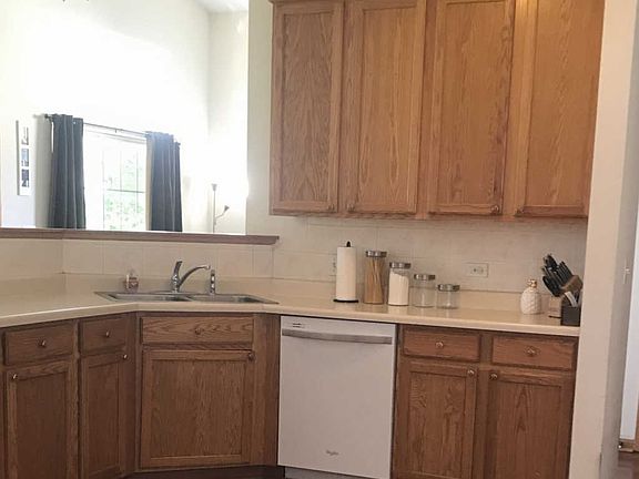 4th image of 3642 Roanoke Ave