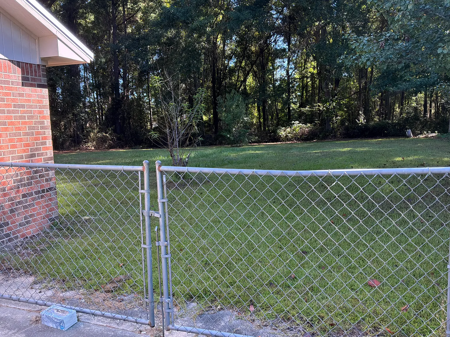 3 bed, 1050 sqft, $1,550 — Photo 1