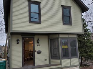 304 Stephen St, Lemont, IL 60439