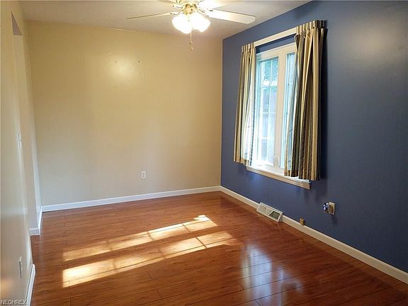5th image of 10465 Greenview Ave