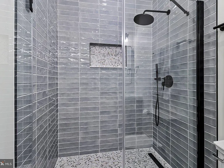 29 N St NW #2 — Photo 17