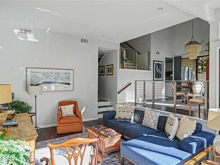 10 Dame Kathryn Dr — Photo 5