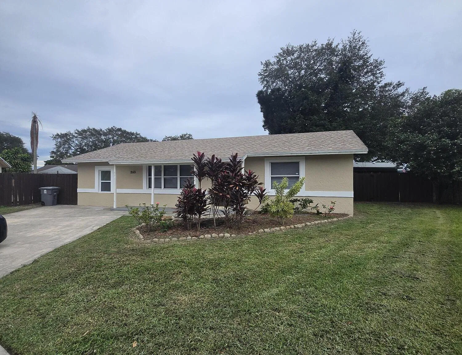 3 bed, 2.0 bath, 1328 sqft, $3,150 — Photo 1