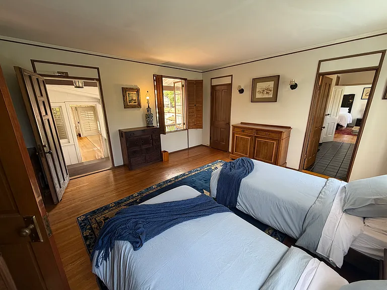 311 Amalfi Dr — Photo 28