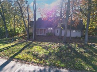 4370 E Laurel Ridge Dr, Port Clinton, OH 43452