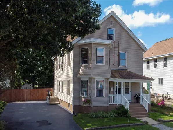 214-216 Morris Ave, Pawtucket, RI 02860
