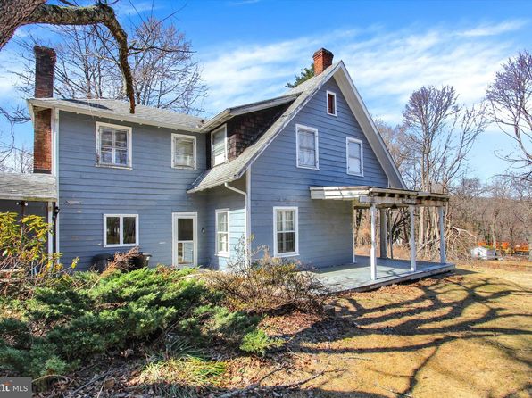 25546 Military Rd, Cascade, MD 21719