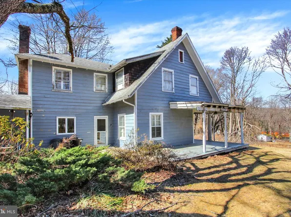 25546 Military Rd, Cascade, MD 21719