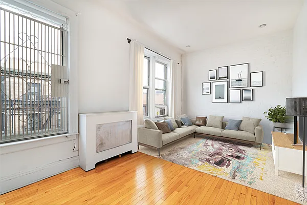 Rented by Acre NY Realty Inc | media 8