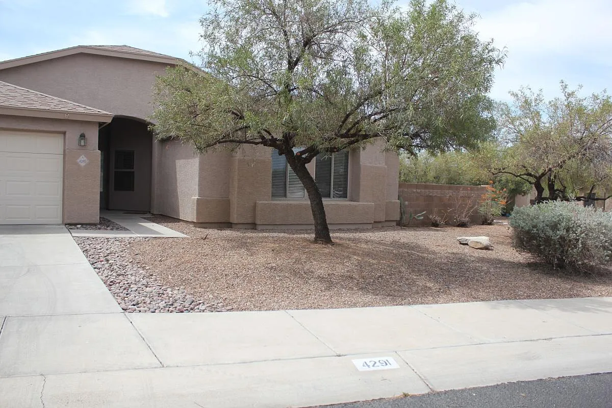 3 bed, 2019 sqft, $2,150 — Photo 1