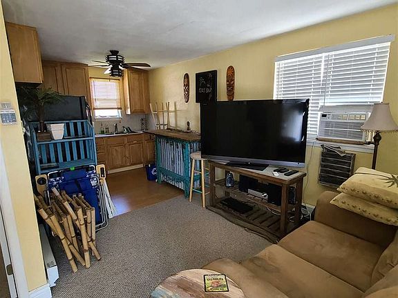 2nd image of 101 E Cresse Ave #7