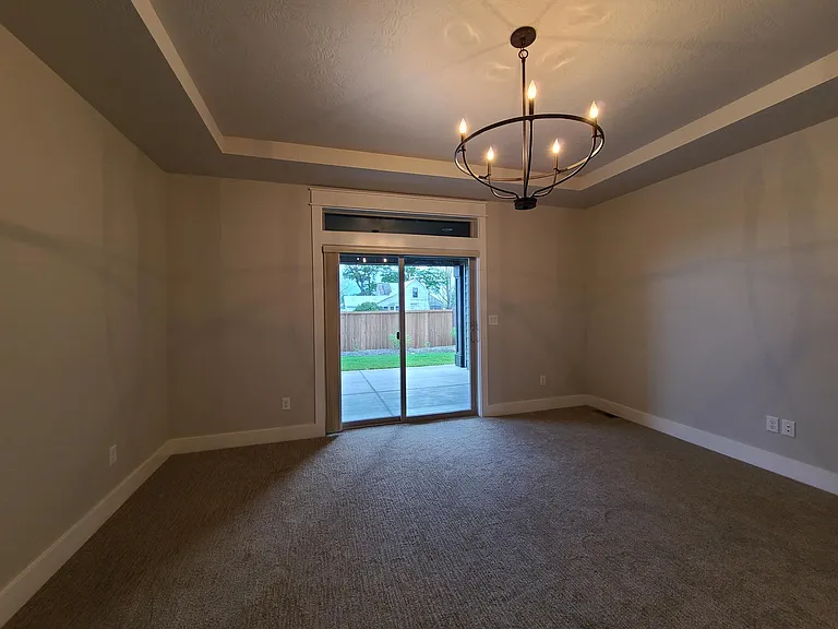 409 S Hamlin Ln — Photo 37