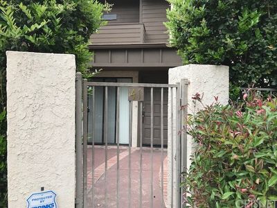 5800 Owensmouth Ave APT 41, Woodland Hills, CA, 91367