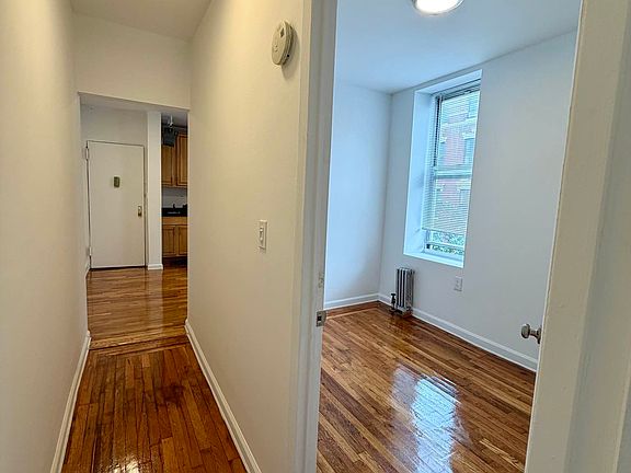 4th image of 3 Clinton St APT 10