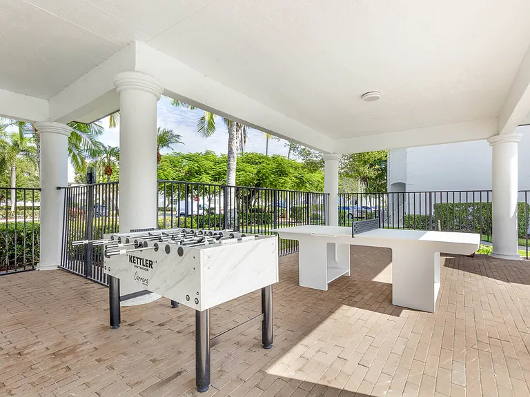 Bell Coconut Creek — Photo 23