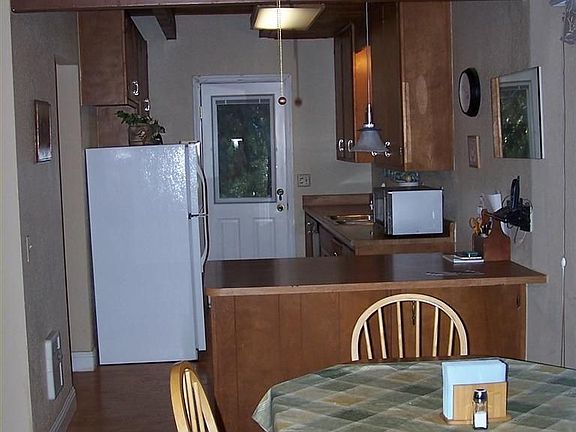 3rd image of 5590 Squirrel Hill Dr