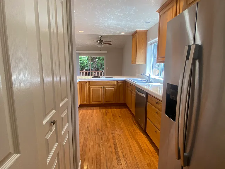 748 Mule Deer St NW — Photo 6