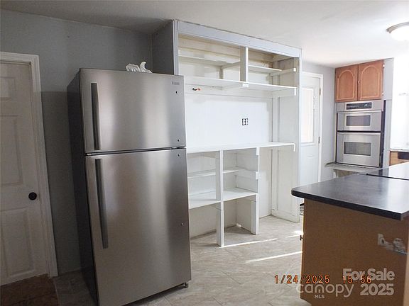 5th image of 401 Gills Creek Dr