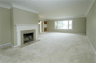 4th image of 350 E Xy Ave