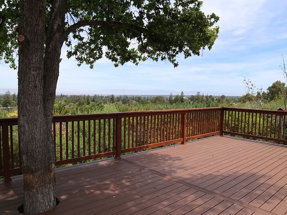 1st image of 2752 Bromley Dr