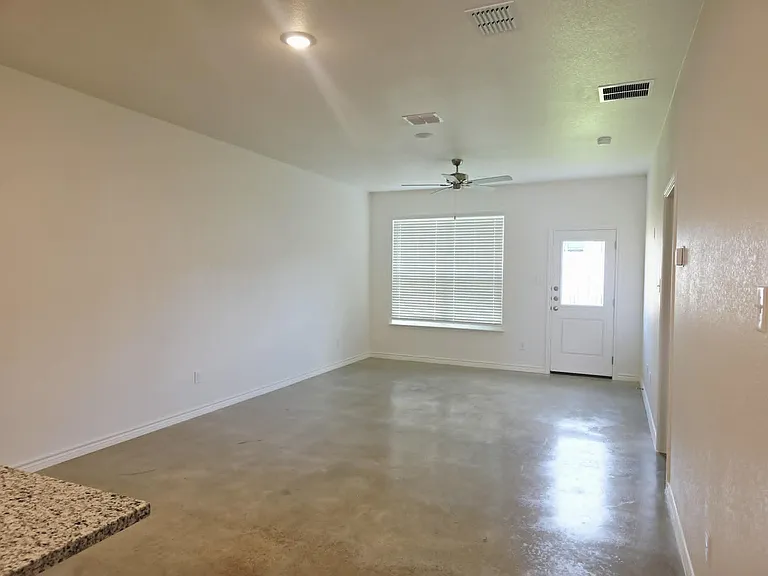 3805 Sugar Hackberry Trl #B — Photo 17