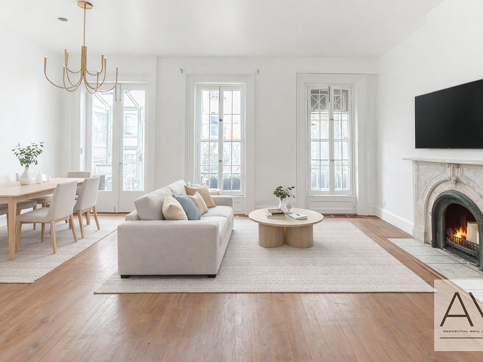 1st image of 52 W 12th St #4